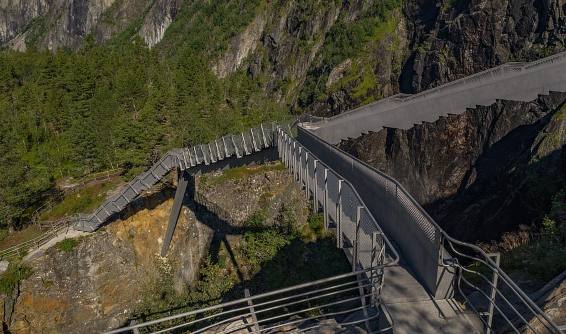 Norway opens vertiginous step bridge across gorge image