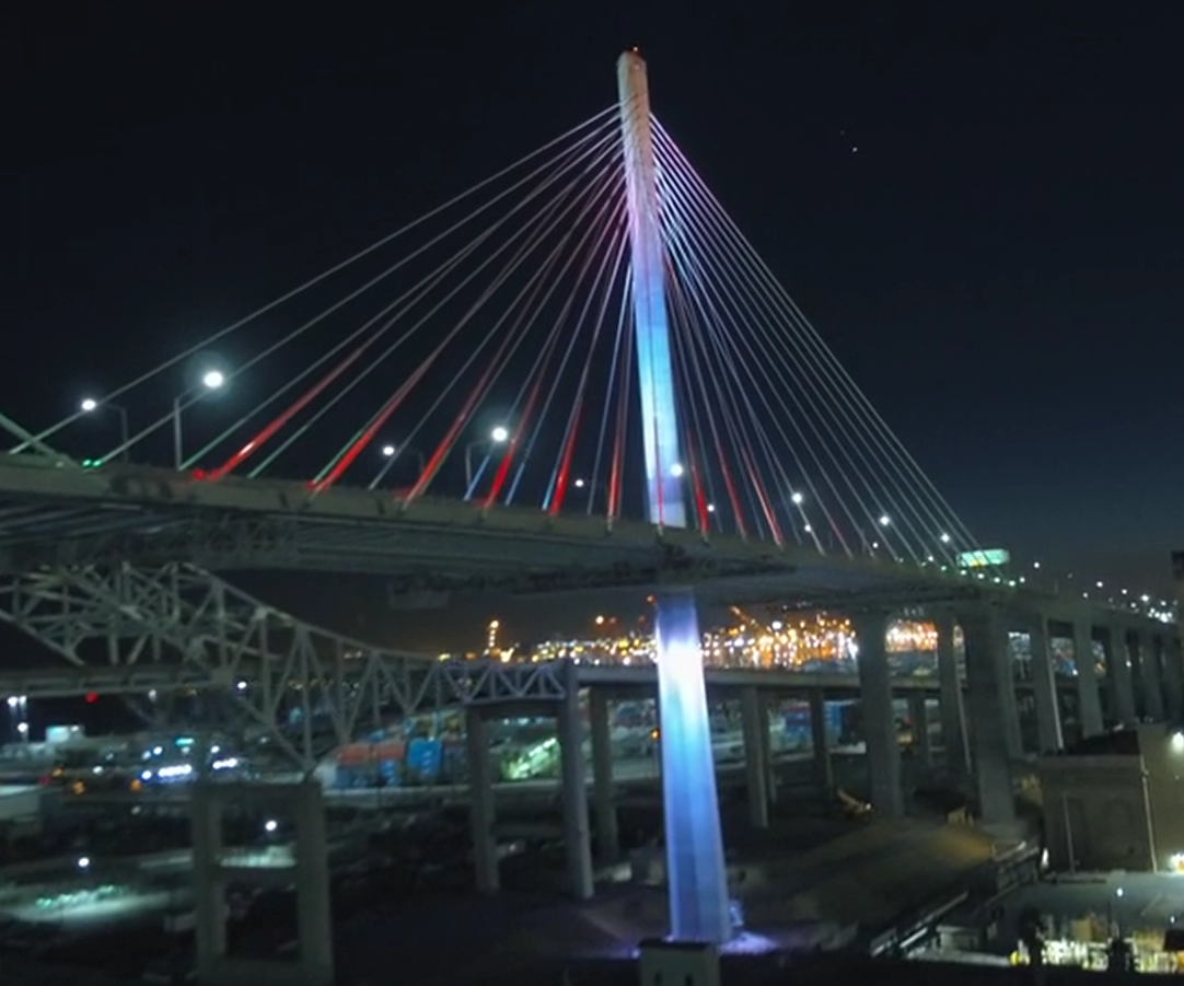 New Gerald Desmond Bridge lit up in time for festive season logo 