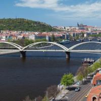 Winning design unveiled for Czech rail bridge logo 